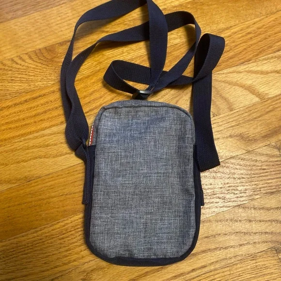 Converse Gray Belt Bag with Logo - Picture 4 of 4